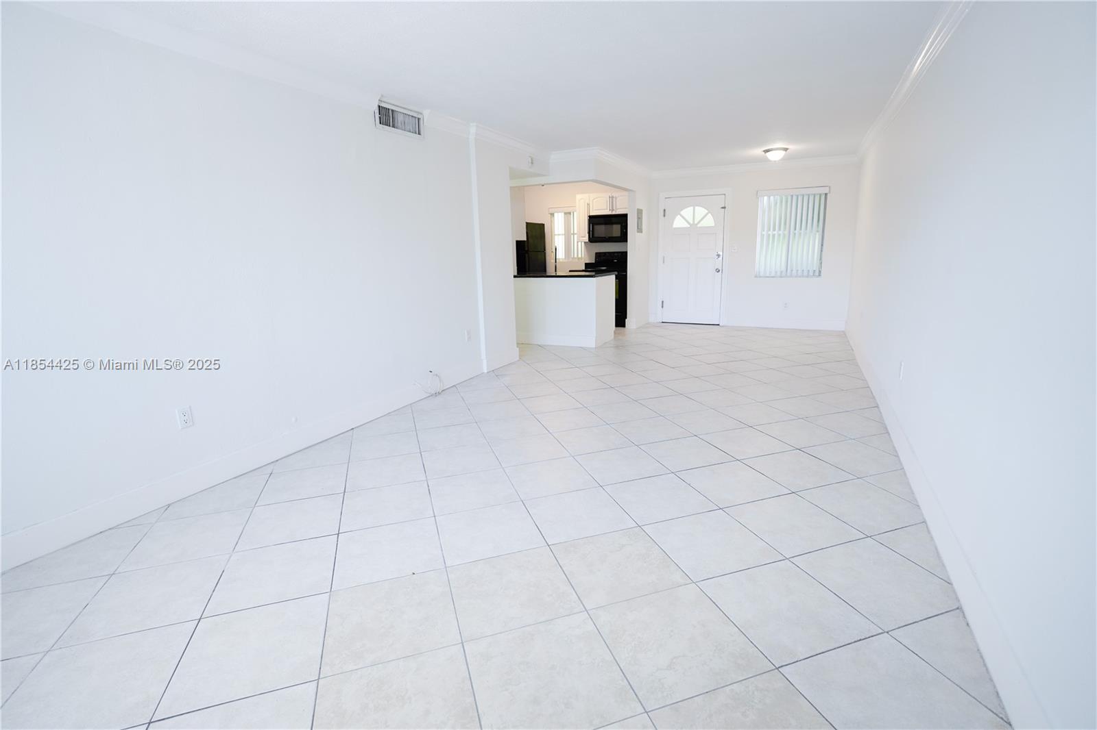 1575 Euclid Ave #302