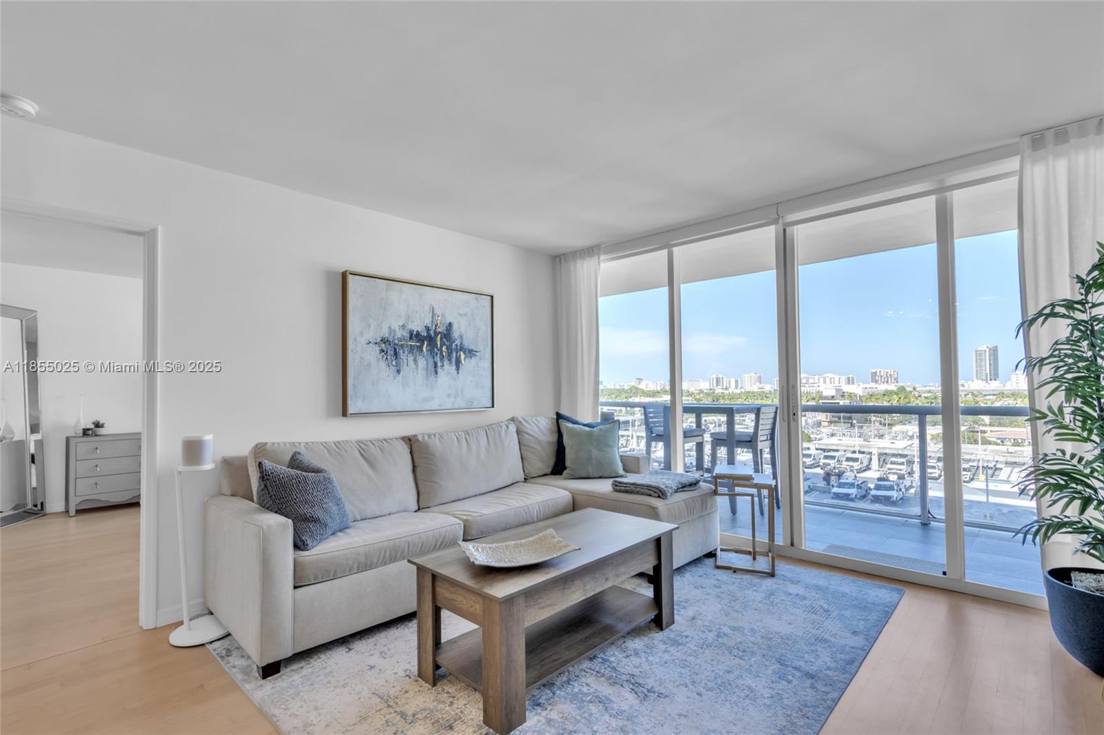 1800 Sunset Harbour Dr #1003