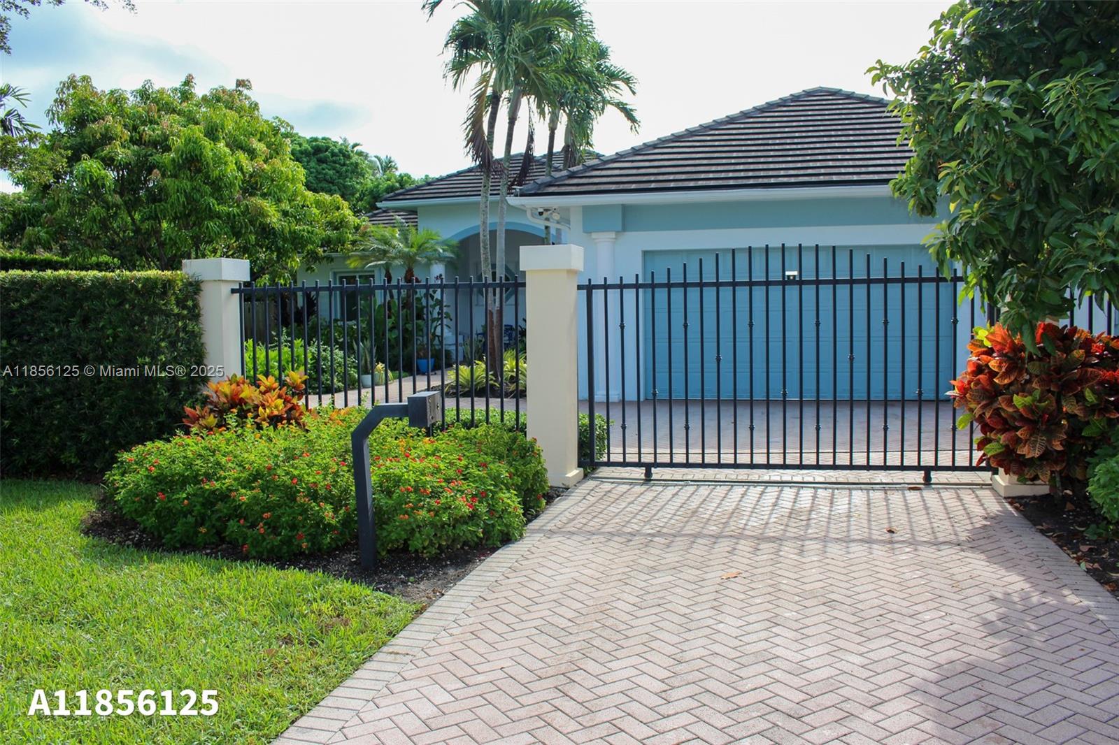 15255 SW 80th Ave Palmetto Bay, FL 33157