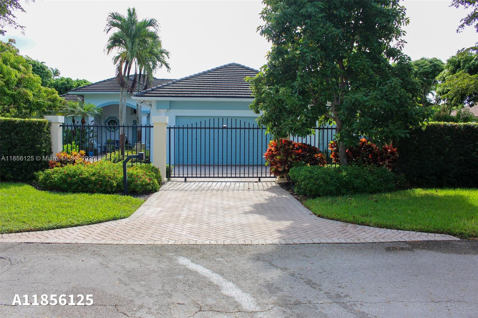 15255 SW 80th Ave Palmetto Bay, FL 33157