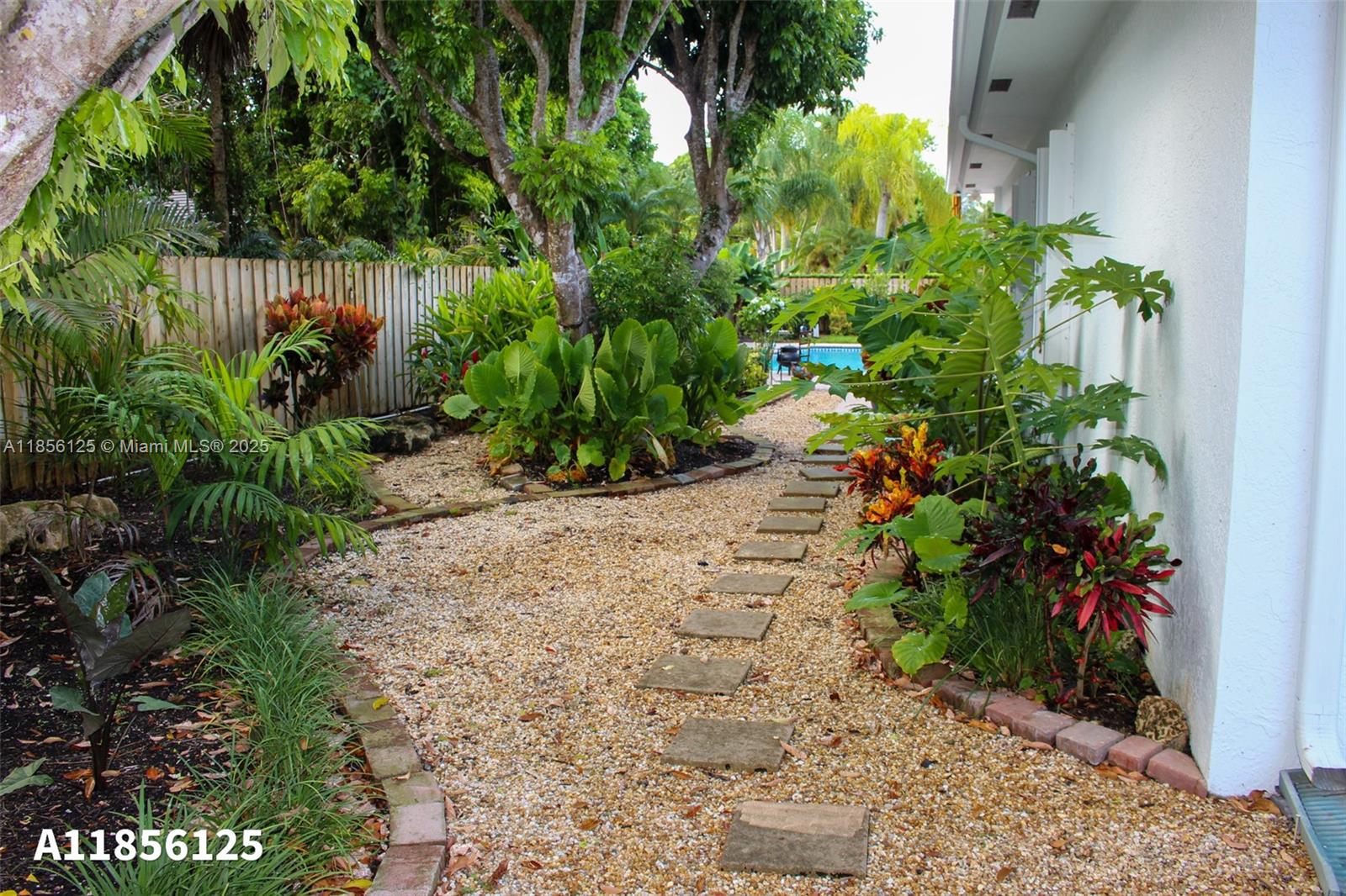 15255 SW 80th Ave Palmetto Bay, FL 33157