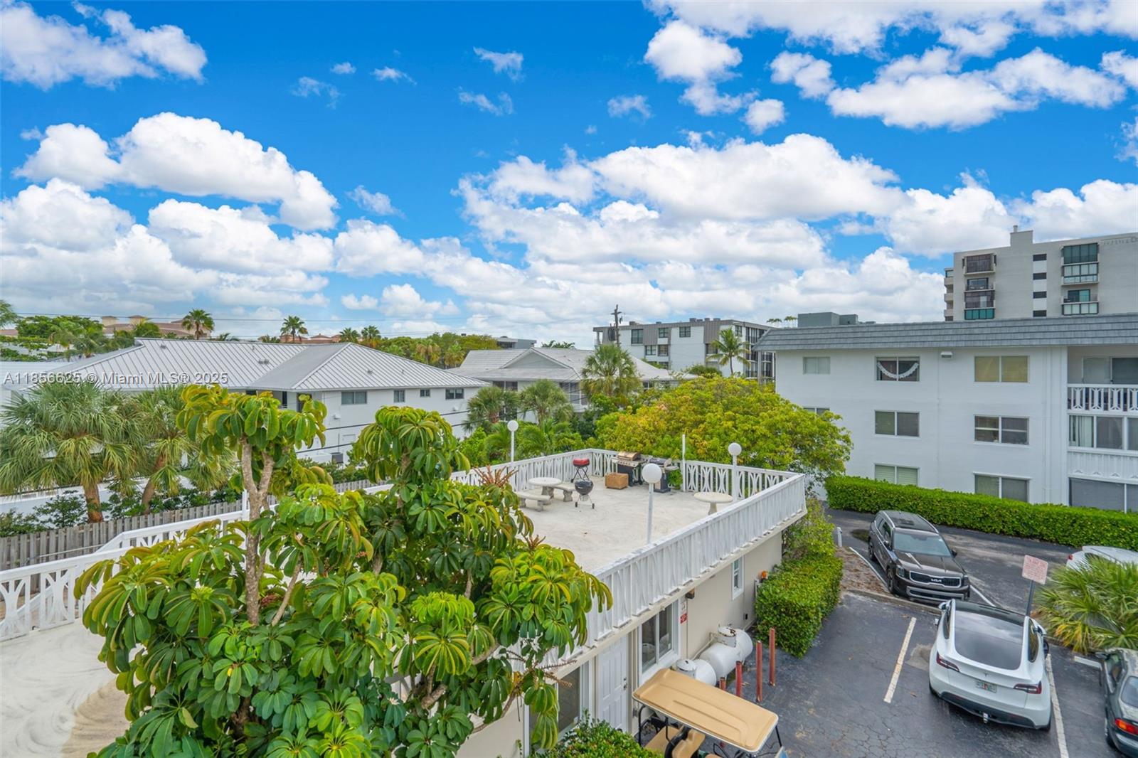 240 Galen Dr #314 Key Biscayne, FL 33149