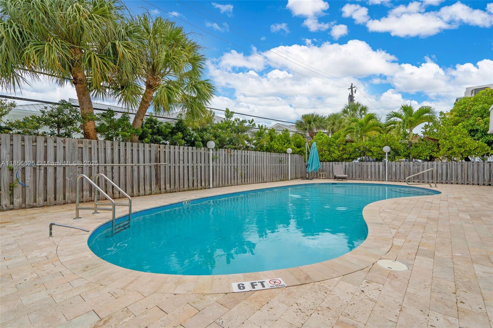 240 Galen Dr #314 Key Biscayne, FL 33149