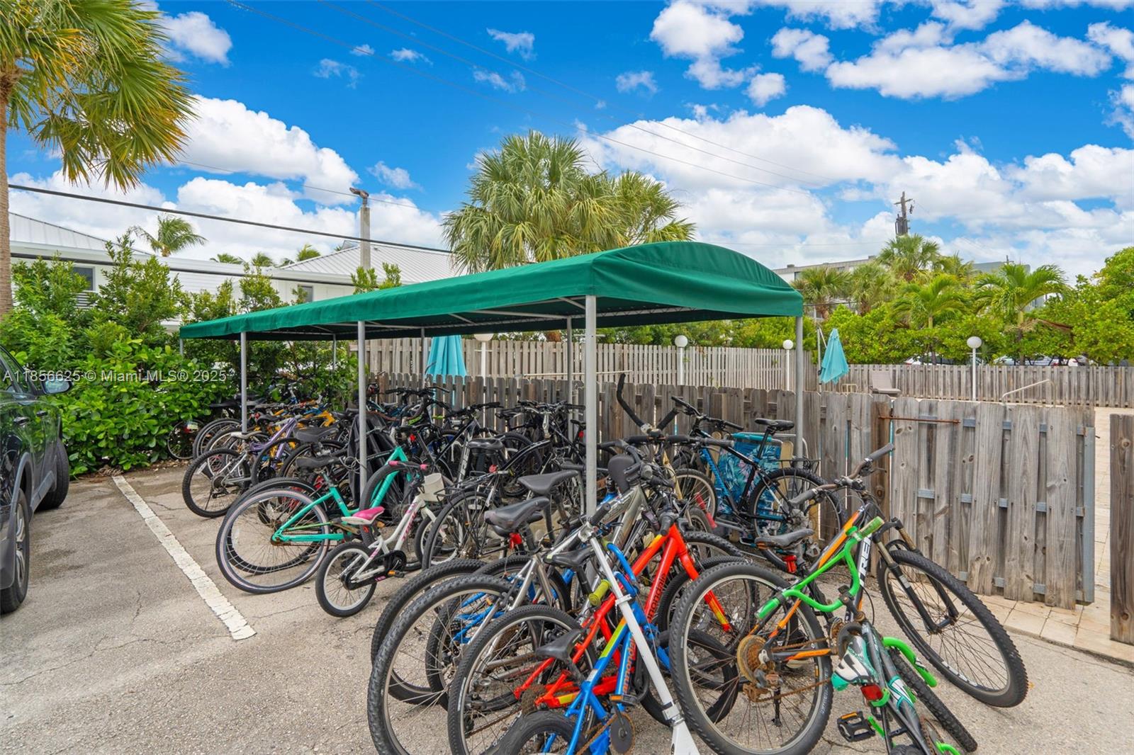 240 Galen Dr #314 Key Biscayne, FL 33149