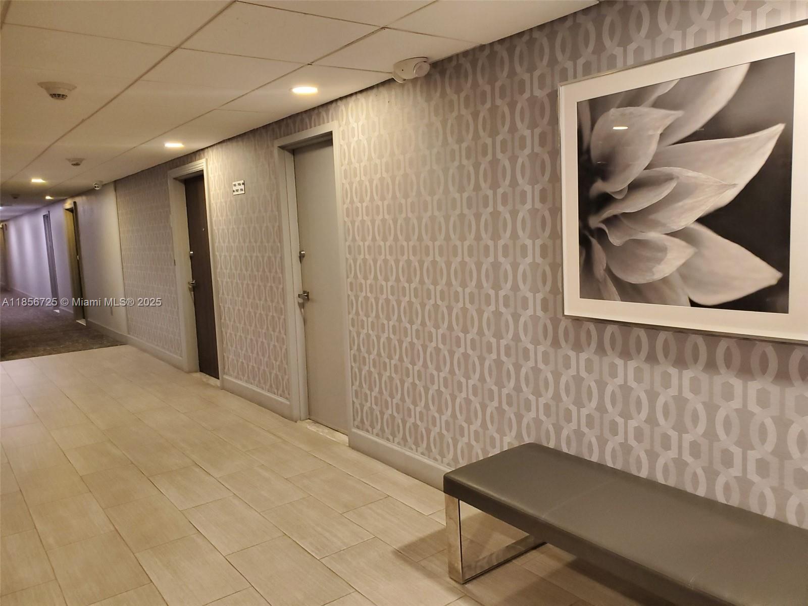 image Arlen House Condo20