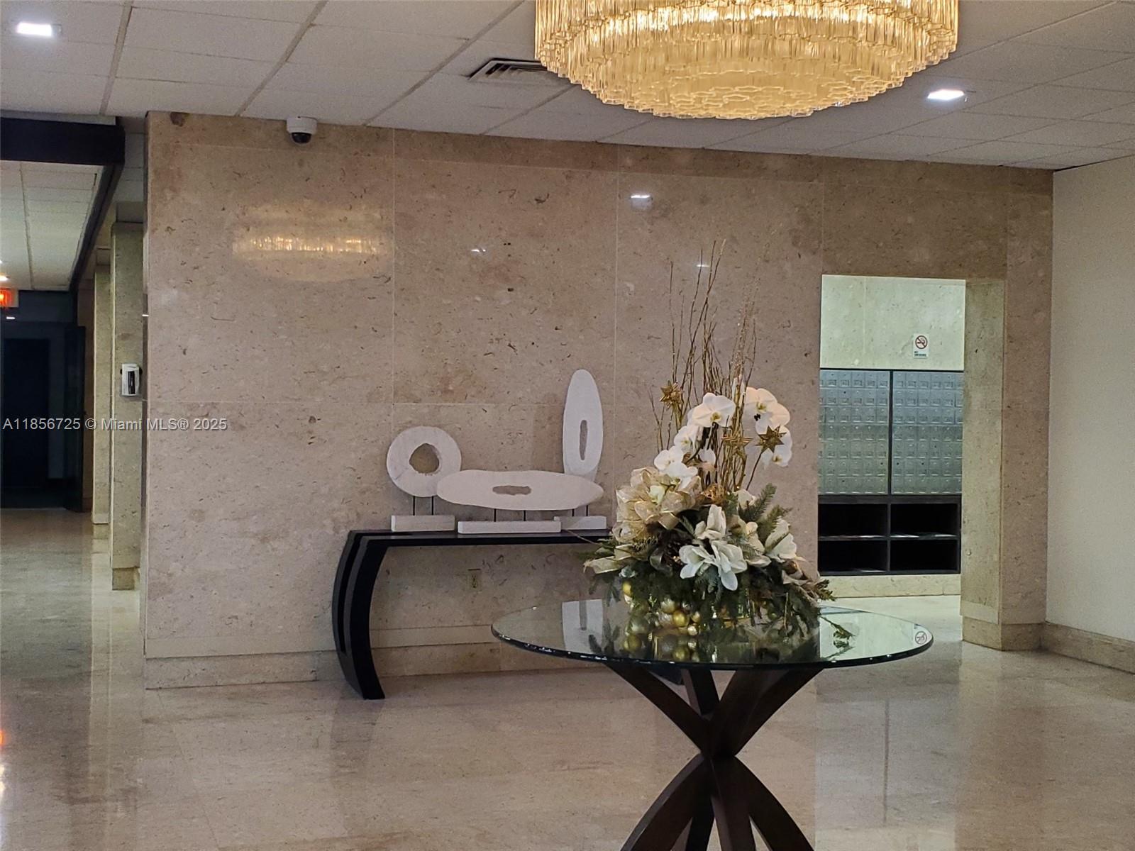 image Arlen House Condo22