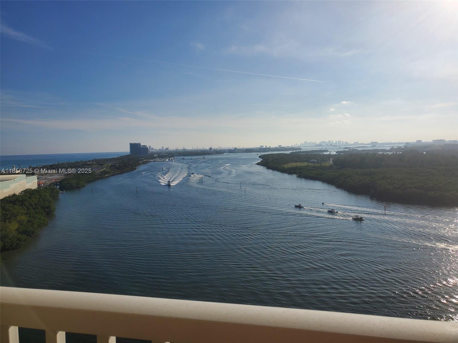 image Arlen House Condo25