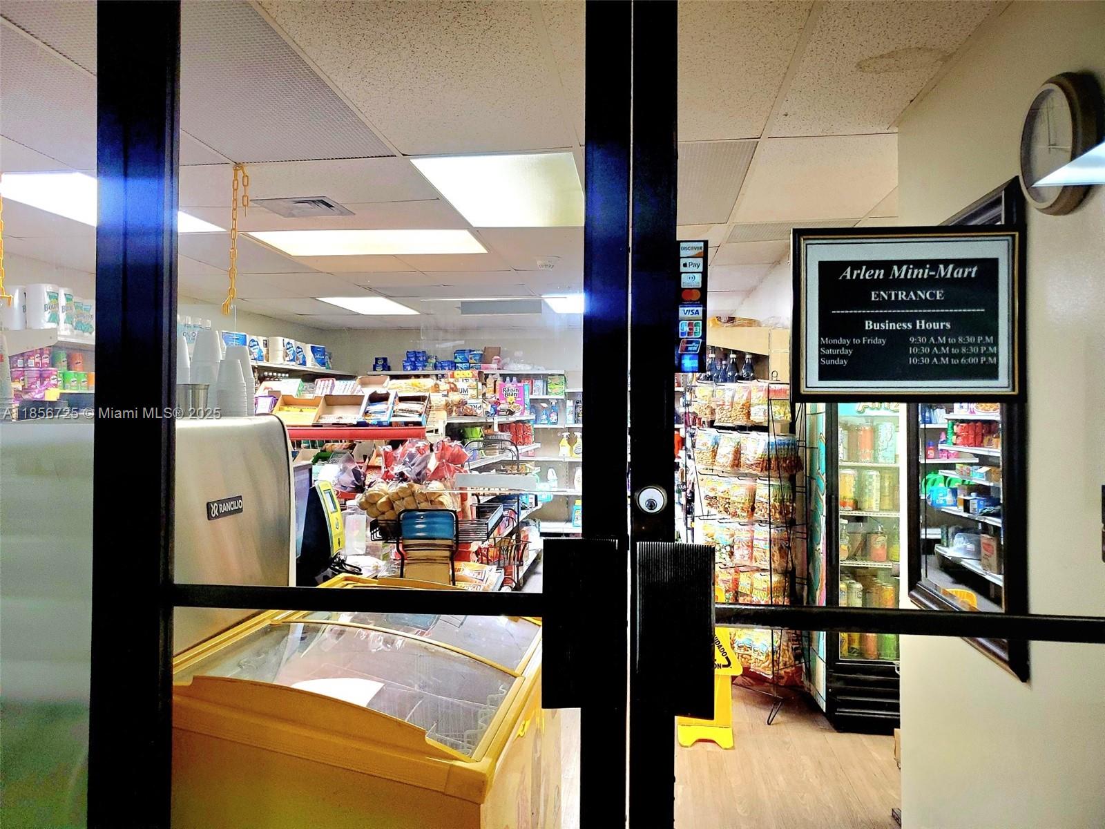 image Arlen House Condo29