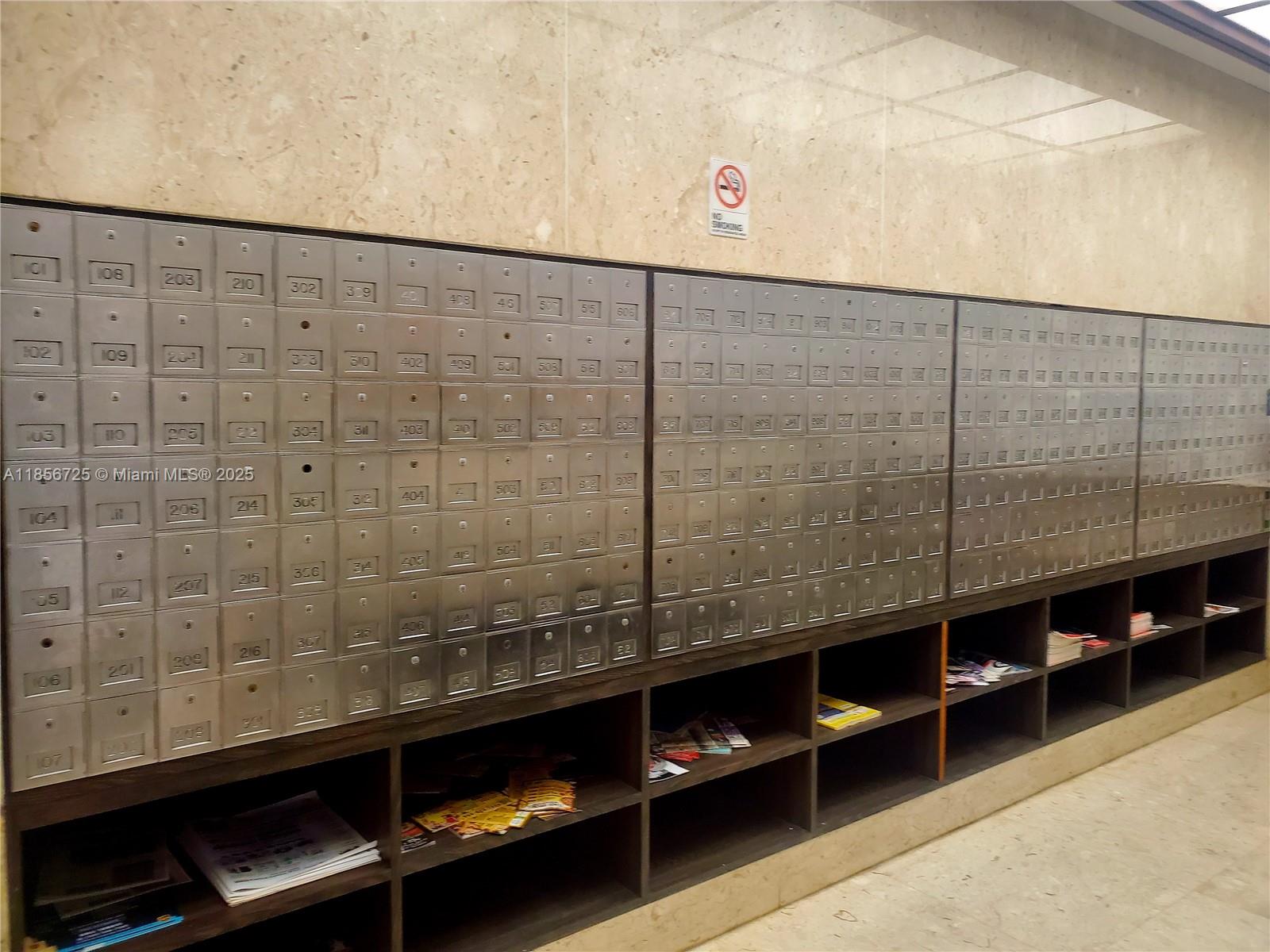 image Arlen House Condo30