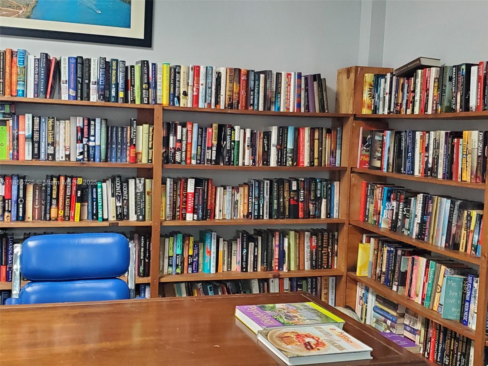 image Arlen House Condo31