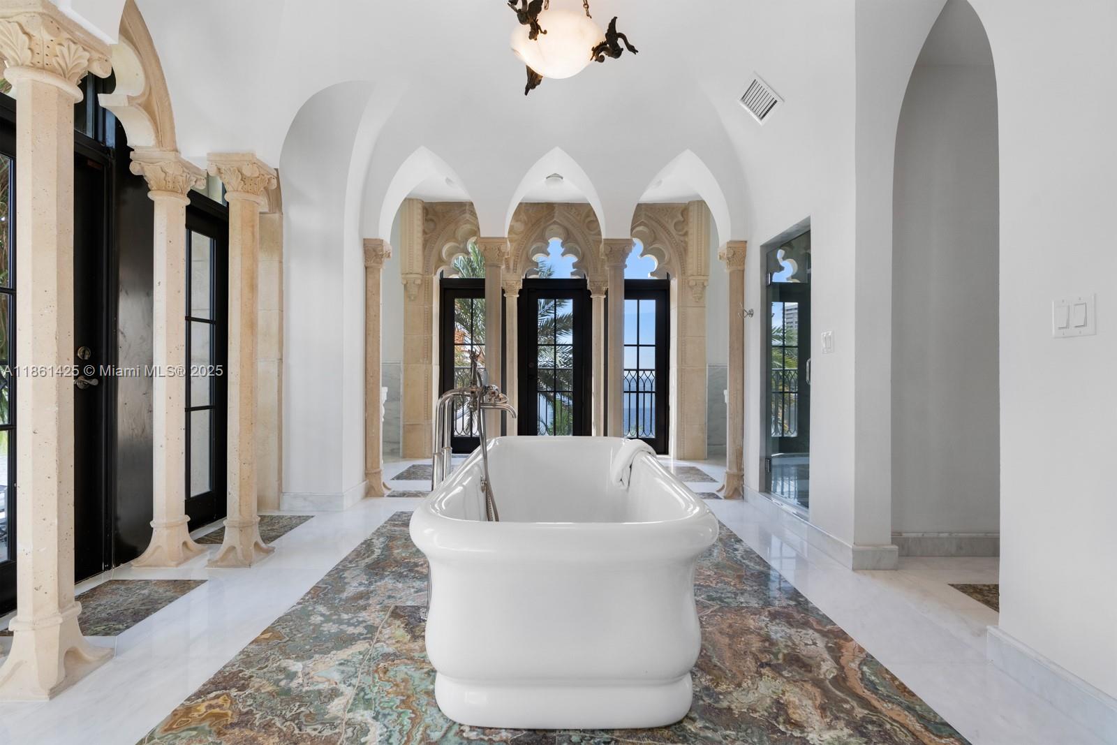 1840 S Bayshore Ln Miami, FL 33133