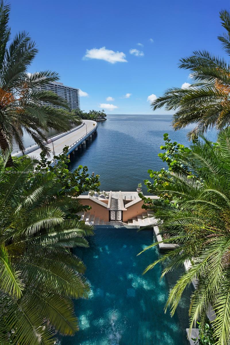 1840 S Bayshore Ln Miami, FL 33133