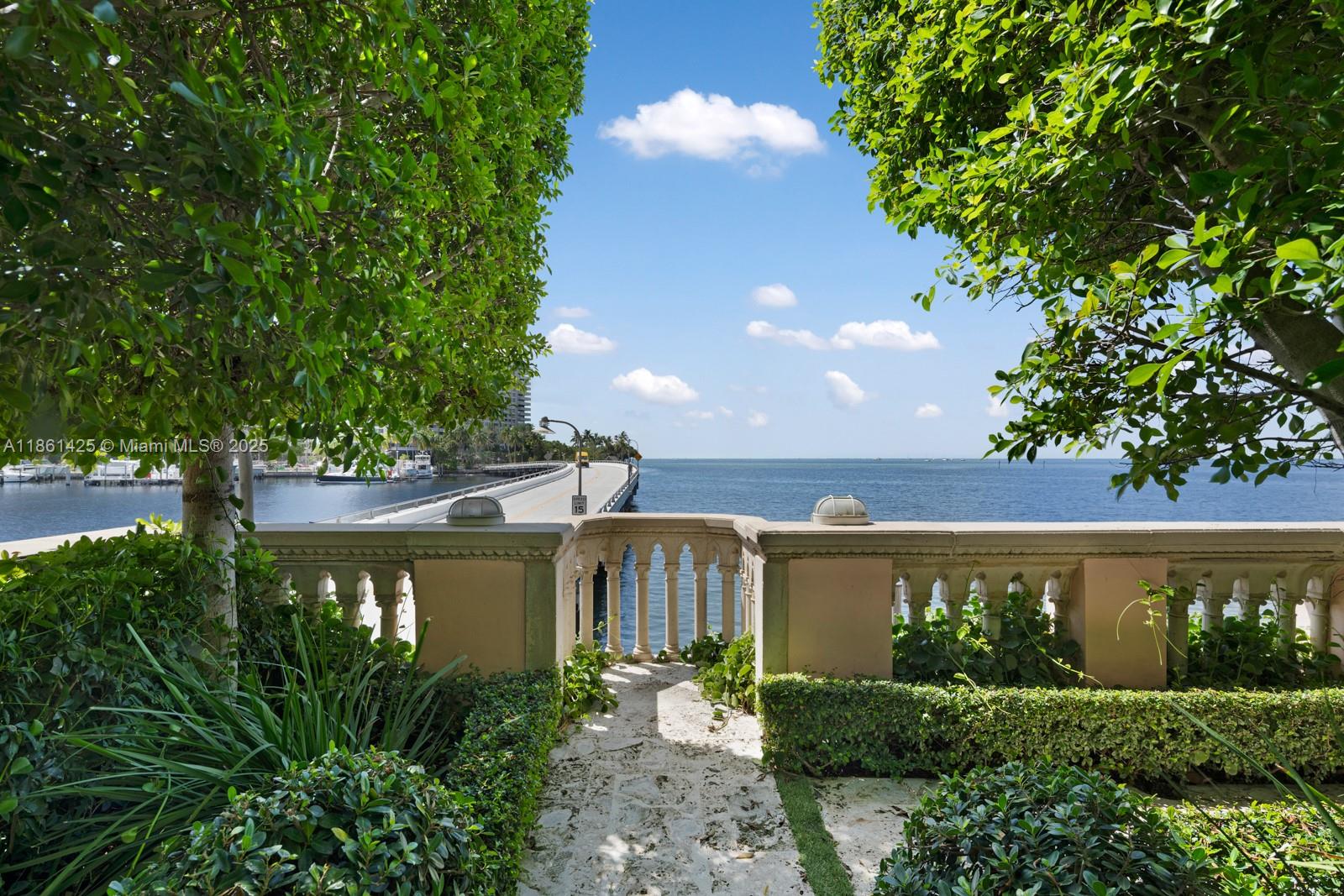 1840 S Bayshore Ln Miami, FL 33133