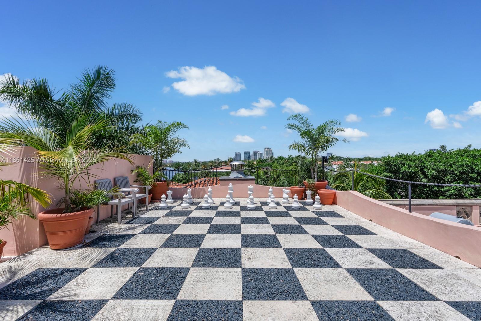 1840 S Bayshore Ln Miami, FL 33133