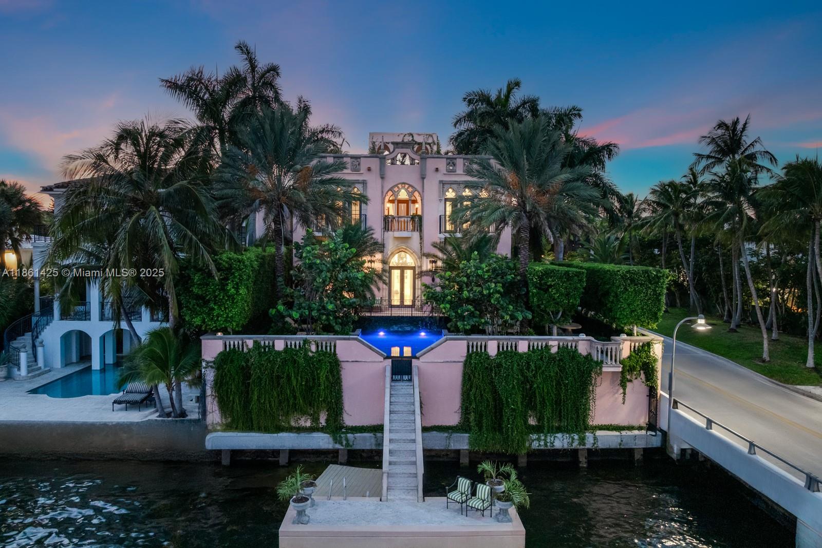 1840 S Bayshore Ln Miami, FL 33133