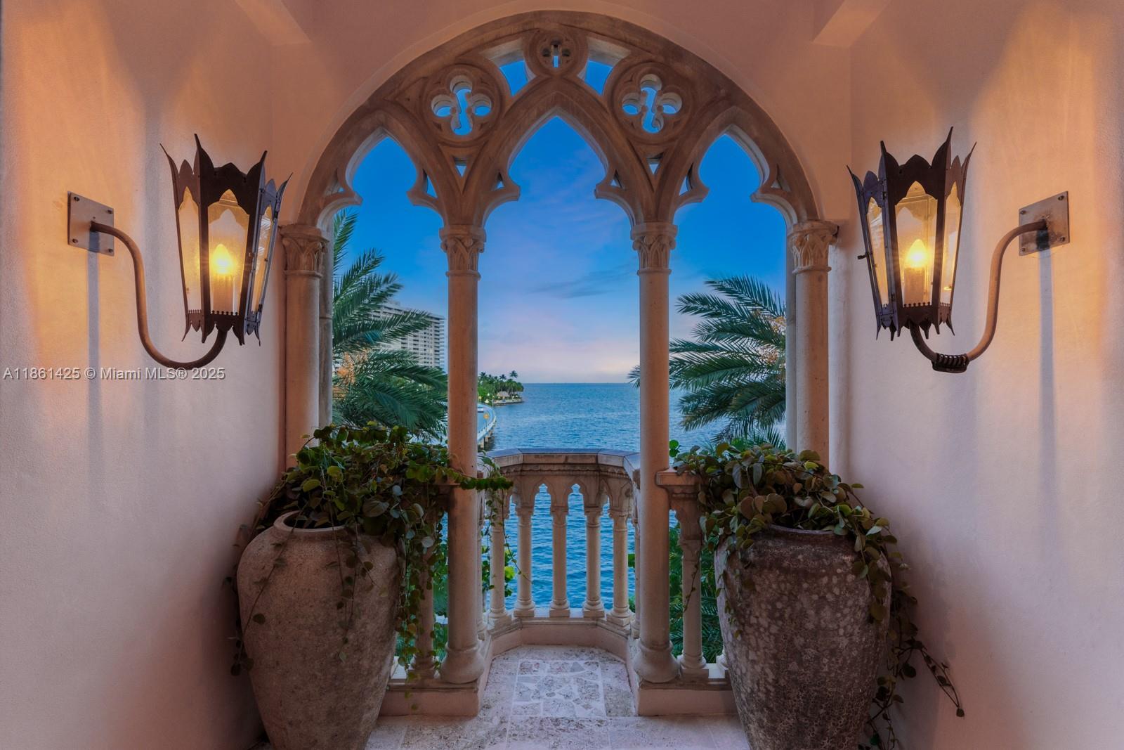 1840 S Bayshore Ln Miami, FL 33133