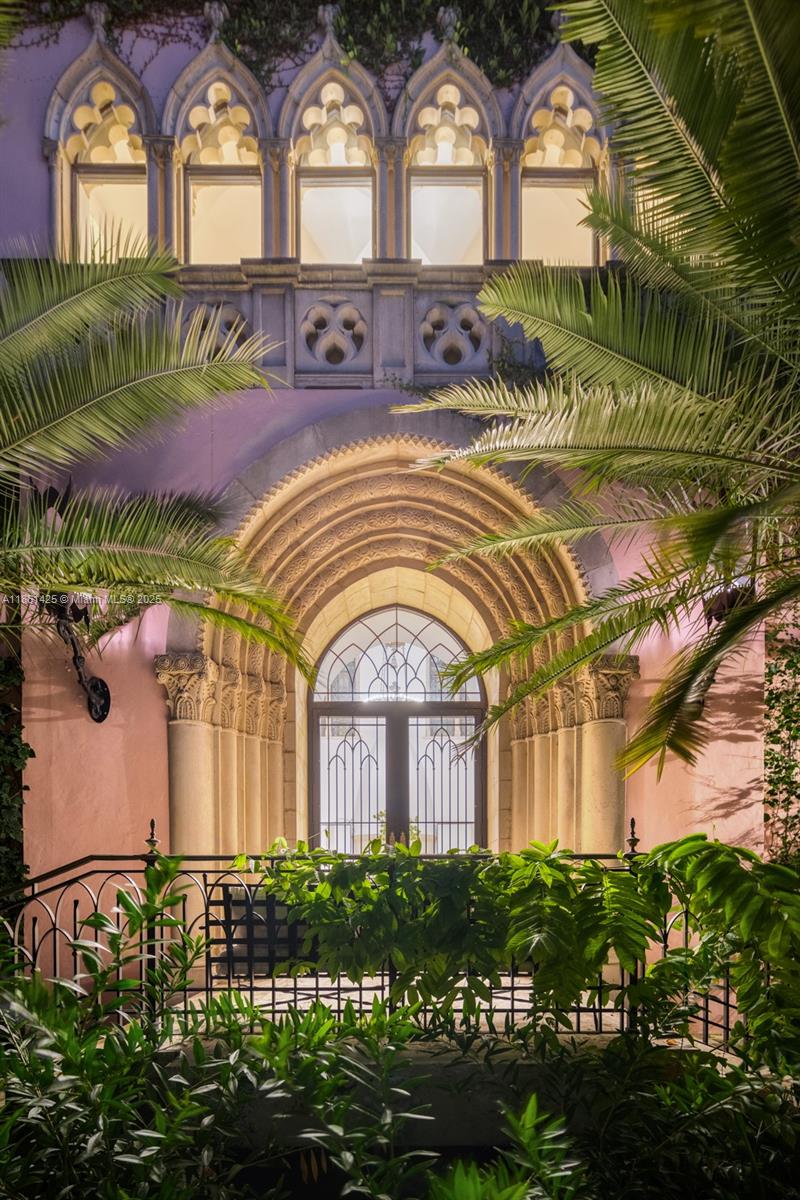 1840 S Bayshore Ln Miami, FL 33133