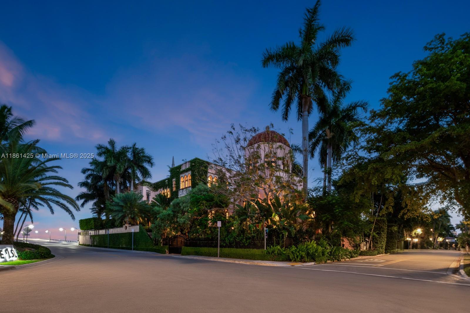 1840 S Bayshore Ln Miami, FL 33133