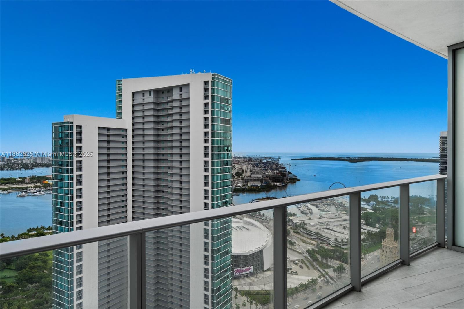 image Paramount Miami Worldcent20