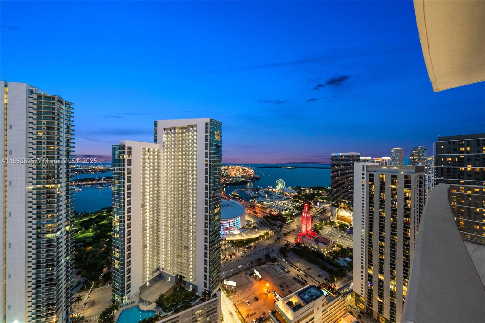 image Paramount Miami Worldcent22