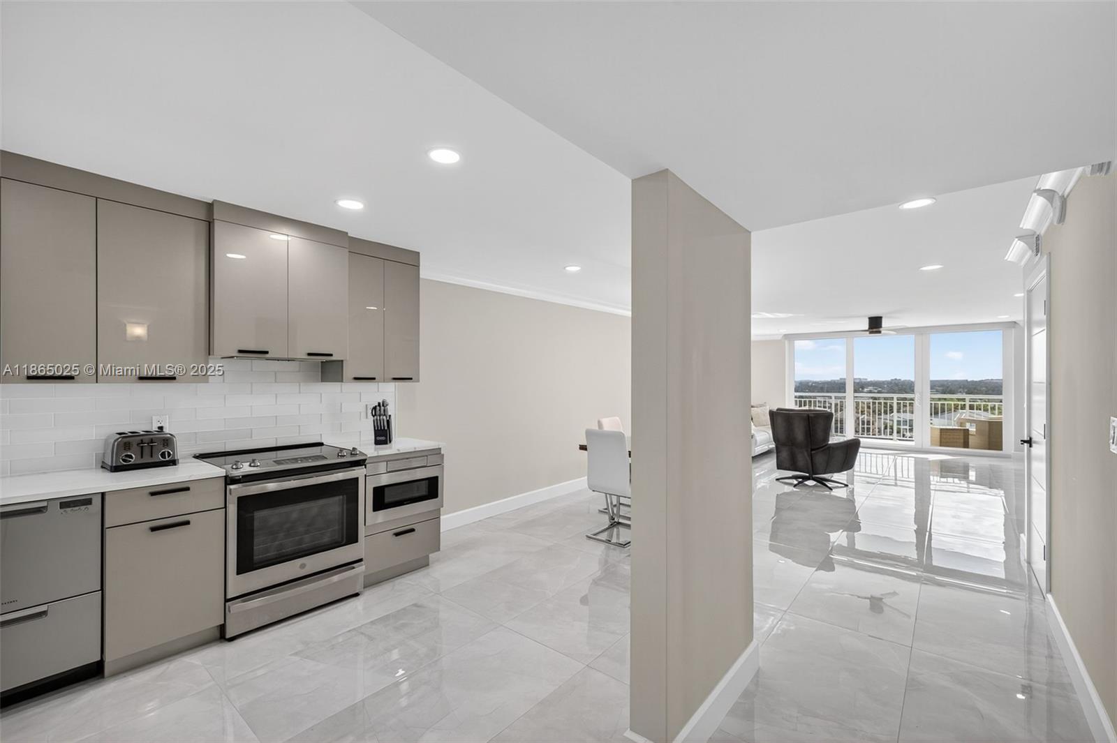 511 Bayshore Dr #1005 Fort Lauderdale, FL 33304 511 Bayshore Dr #1005 Fort Lauderdale, FL 33304