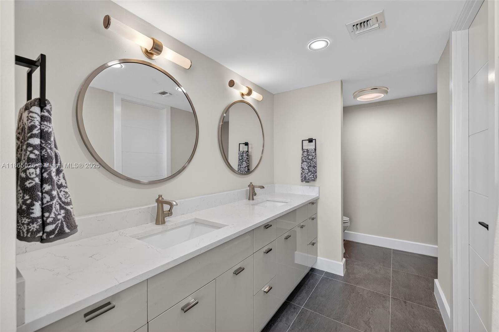 511 Bayshore Dr #1005 Fort Lauderdale, FL 33304 511 Bayshore Dr #1005 Fort Lauderdale, FL 33304