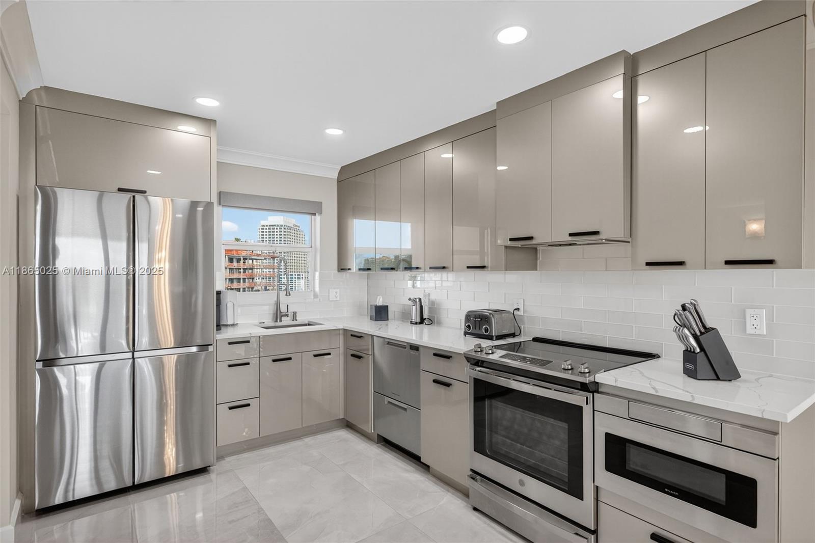 511 Bayshore Dr #1005 Fort Lauderdale, FL 33304 511 Bayshore Dr #1005 Fort Lauderdale, FL 33304