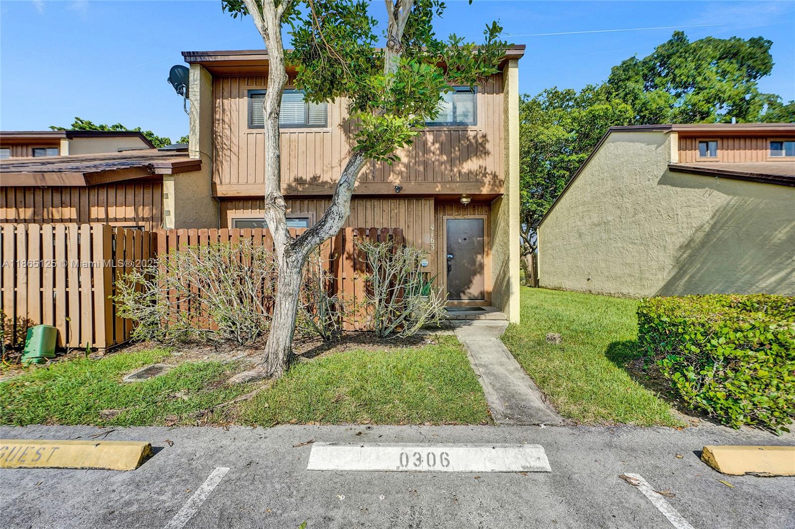 4163 SW 85th Ave