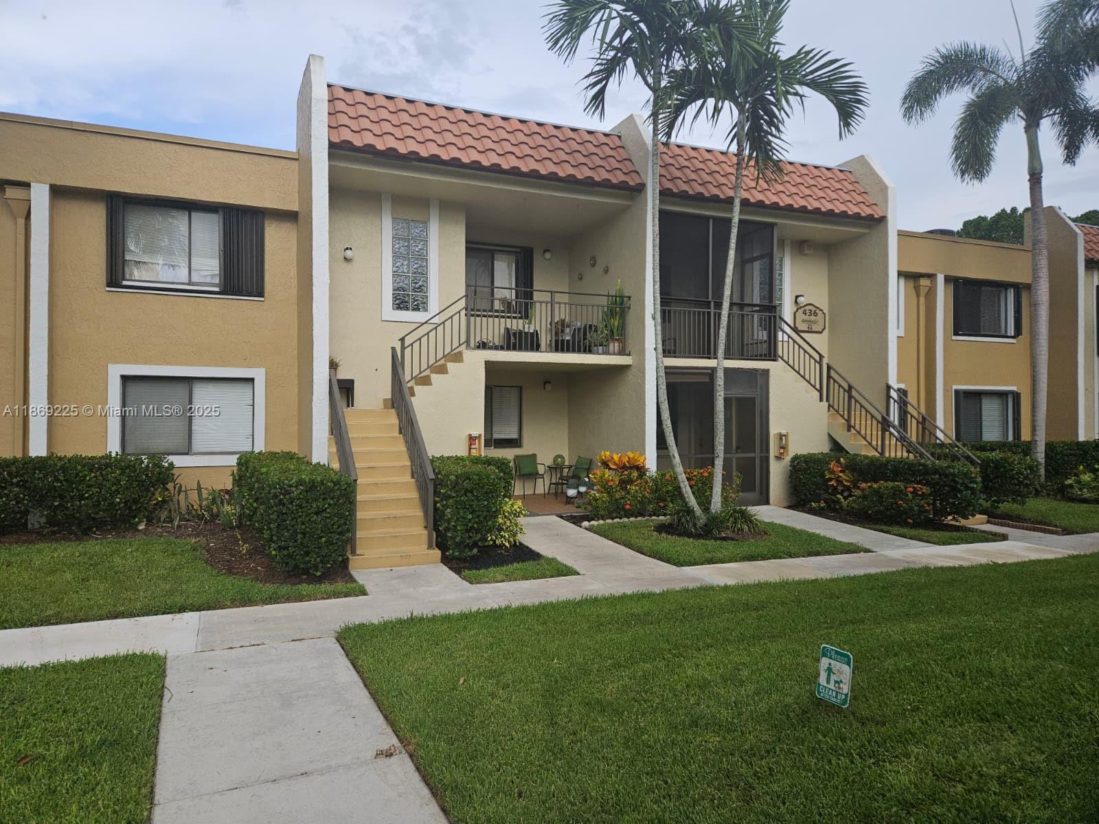 436 Lakeview Dr #104