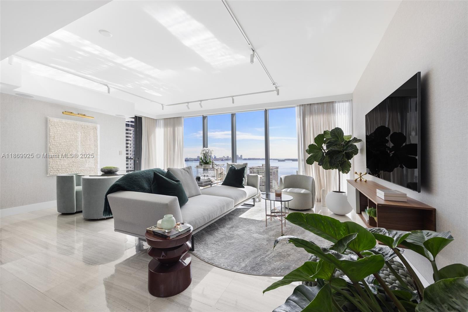 1451 Brickell Ave #1901