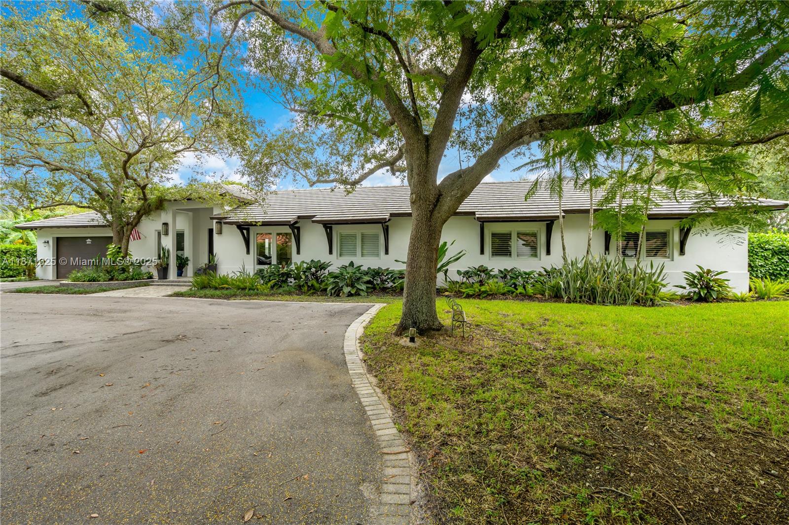 11835 SW 91st Ave Miami, FL 33176