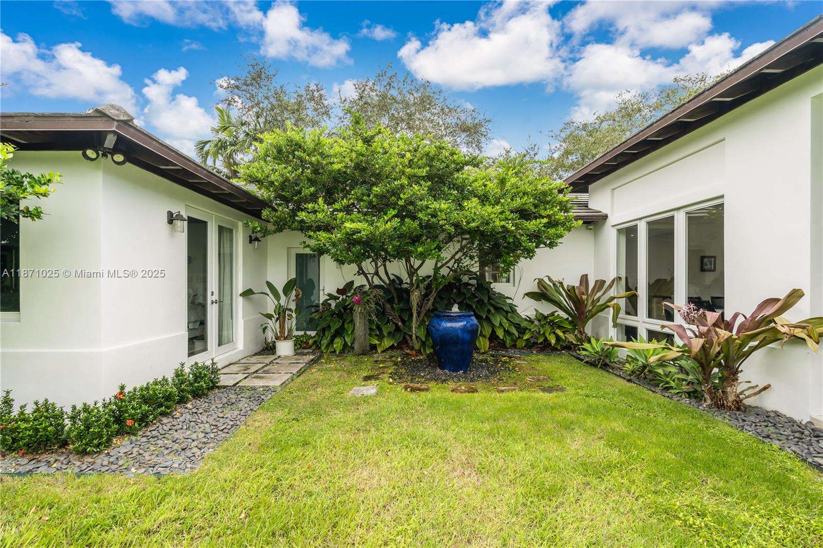 11835 SW 91st Ave Miami, FL 33176