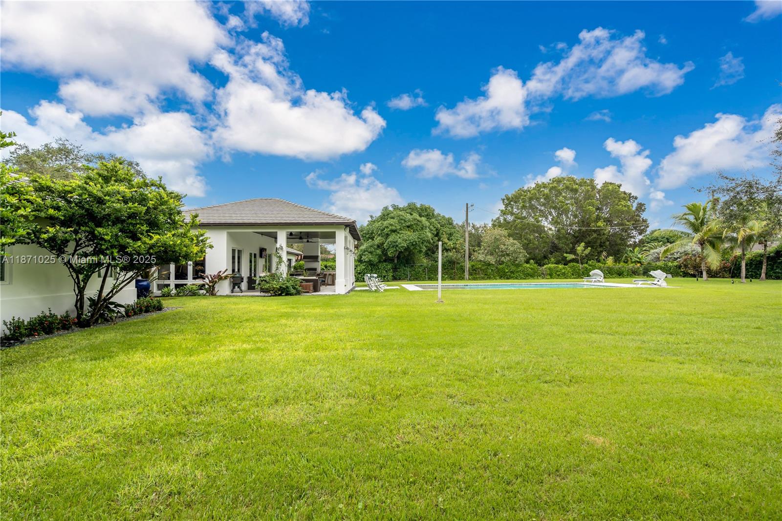 11835 SW 91st Ave Miami, FL 33176