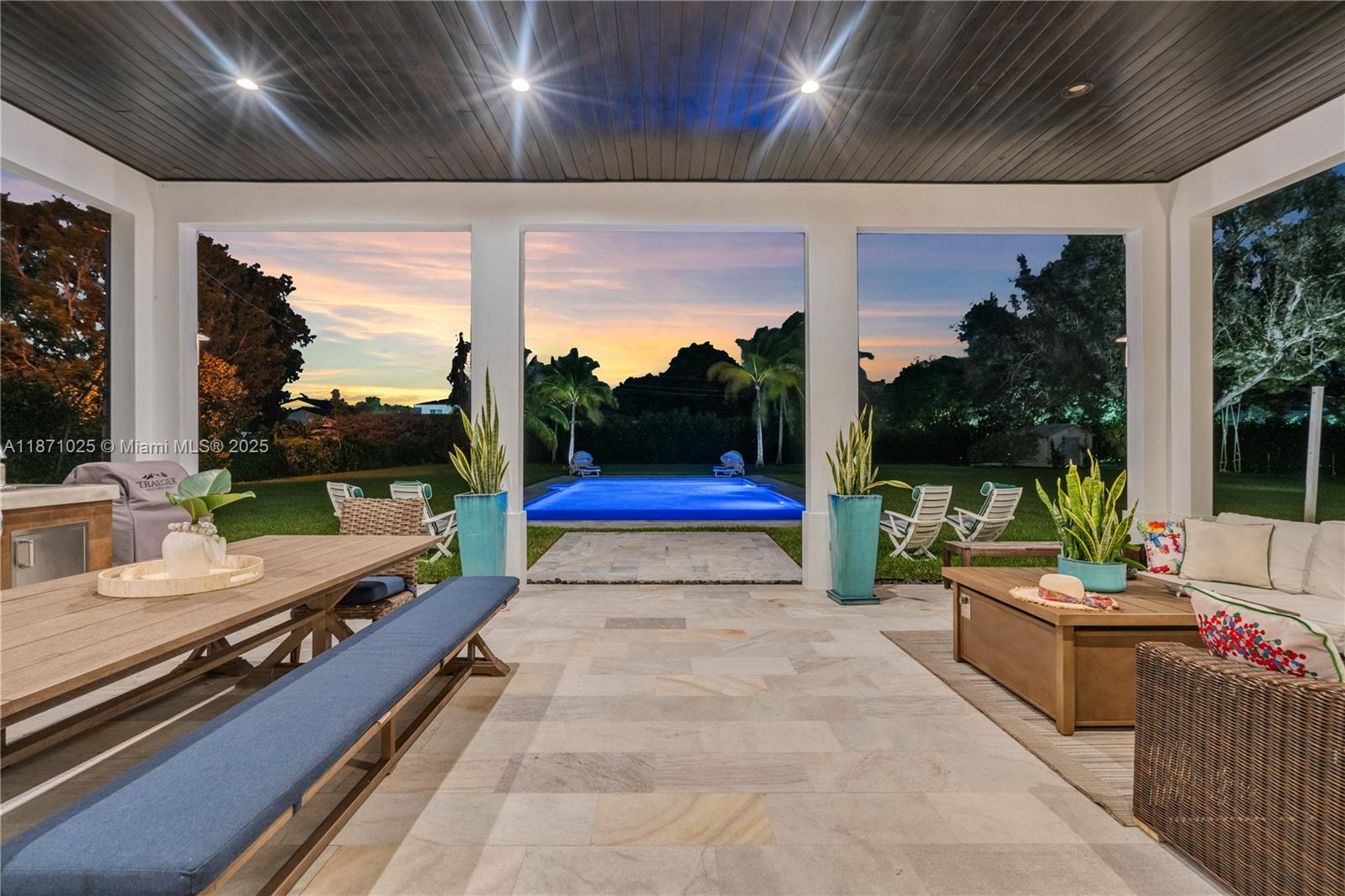 11835 SW 91st Ave Miami, FL 33176