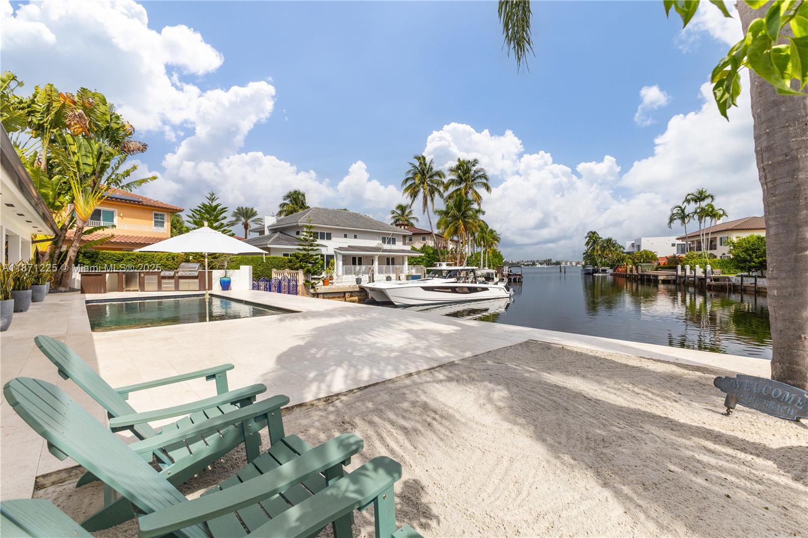 2925 NE 164th St North Miami Beach, FL 33160