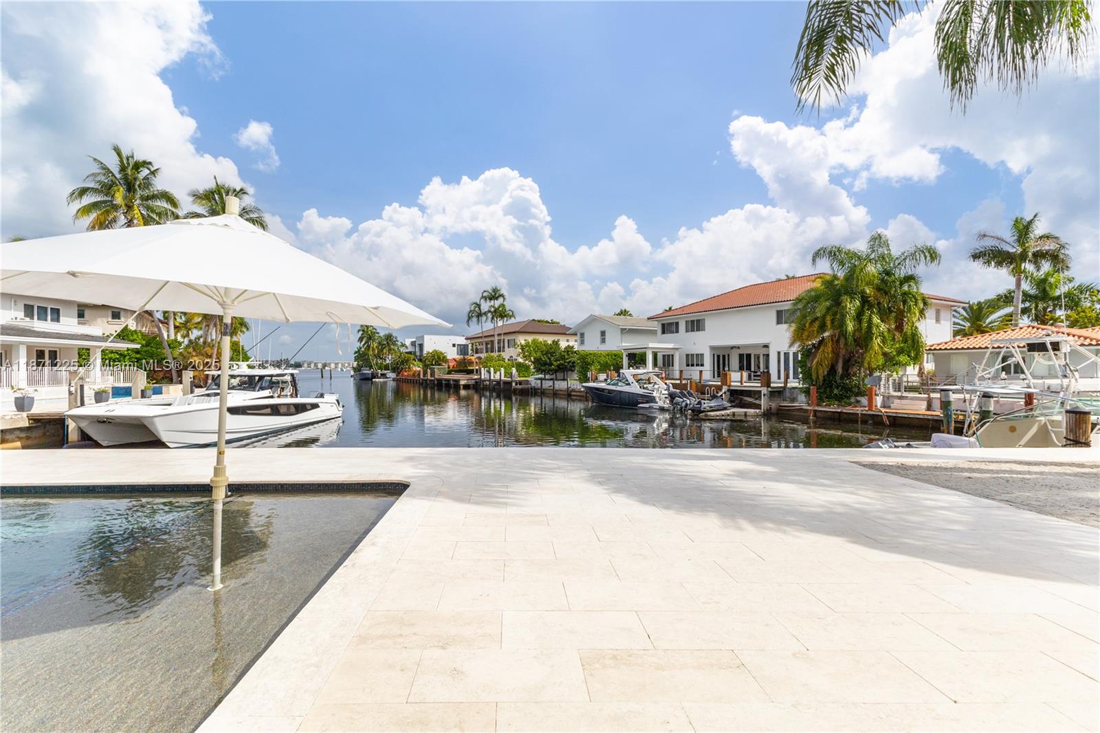 2925 NE 164th St North Miami Beach, FL 33160