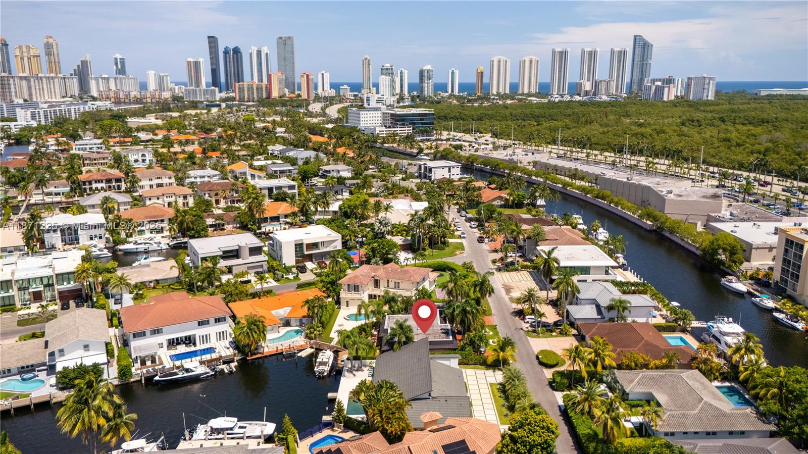 2925 NE 164th St North Miami Beach, FL 33160