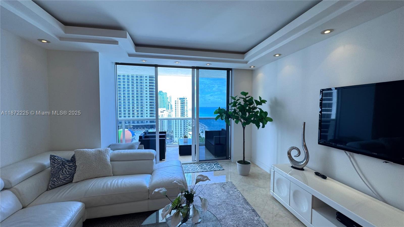 1830 S Ocean Dr #2211