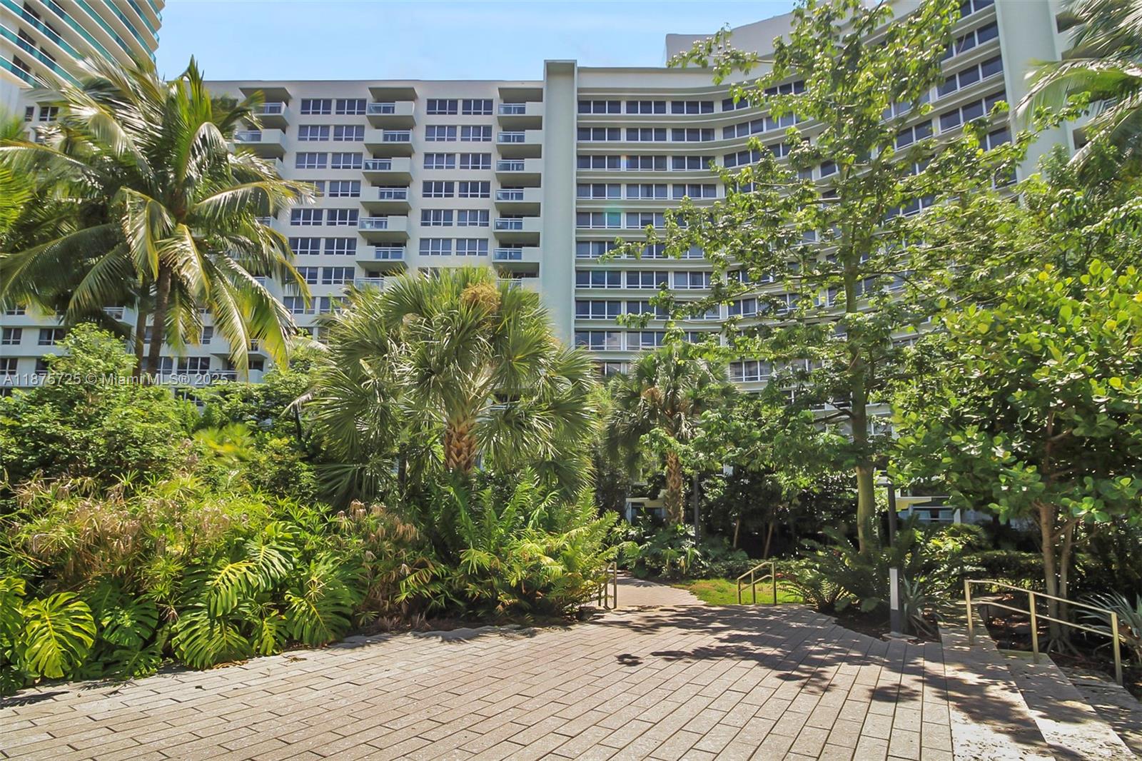 image Flamingo South Beach I Co14