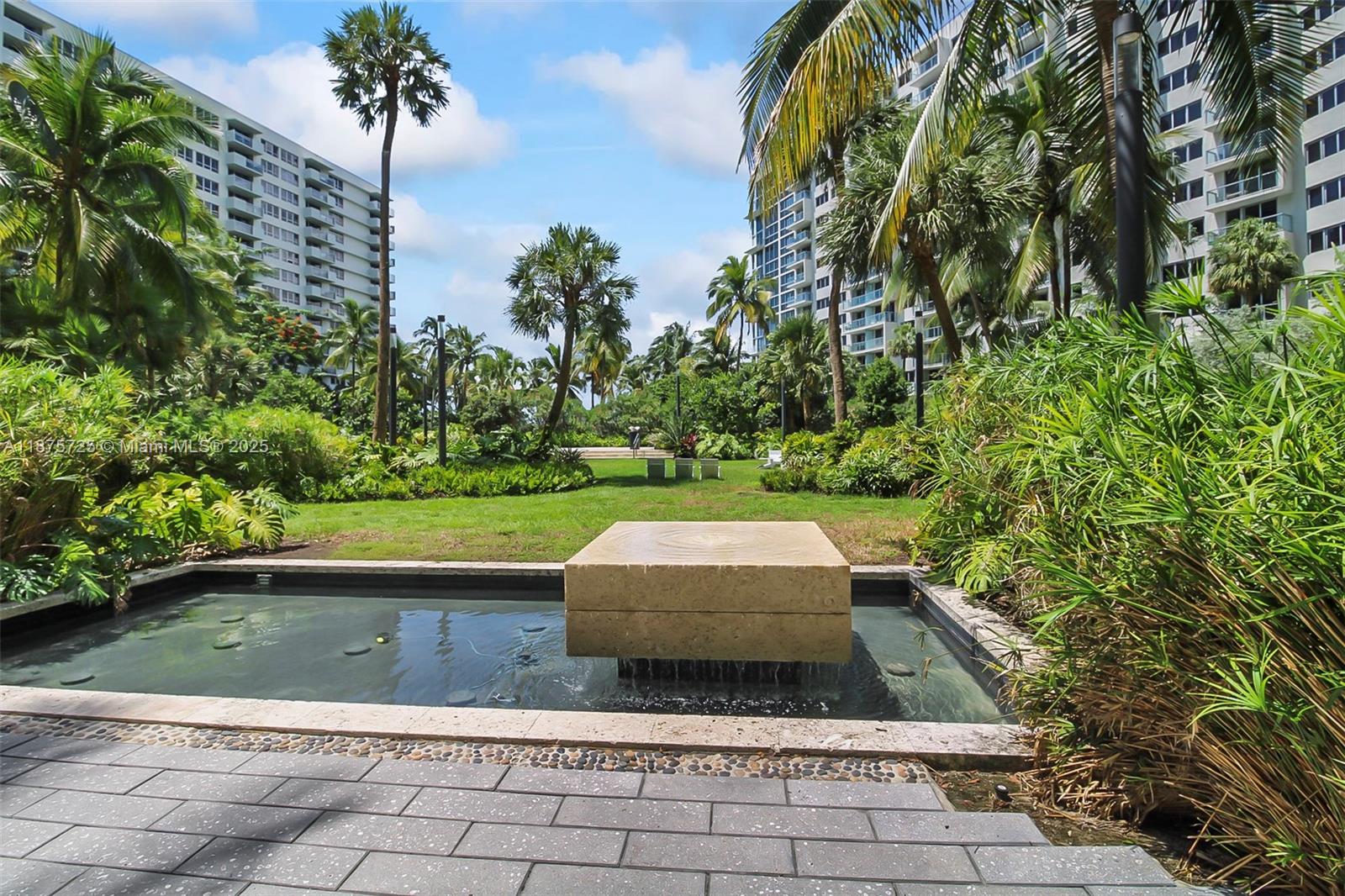image Flamingo South Beach I Co16