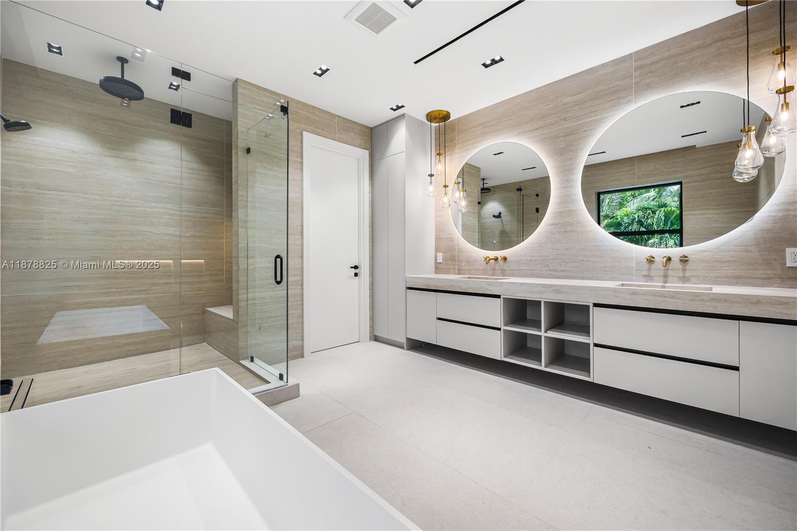 713 SE 6th St Fort Lauderdale, FL 33301