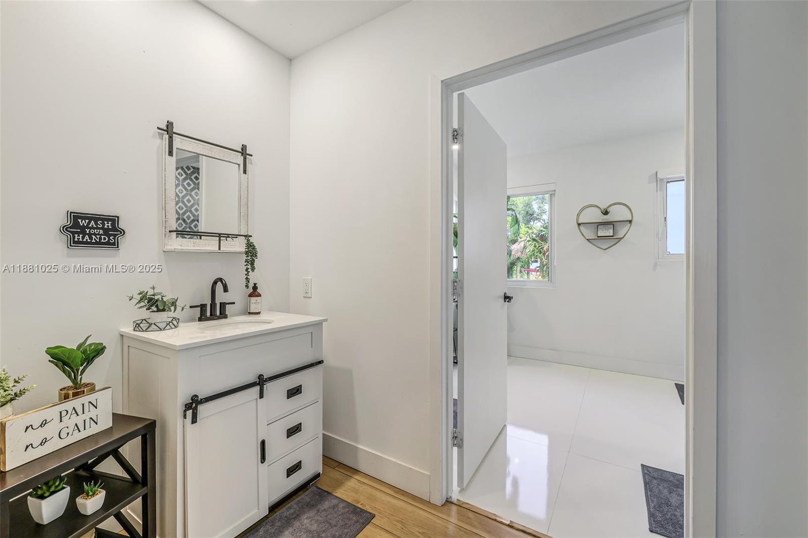 11461 SW 93rd St Miami, FL 33176