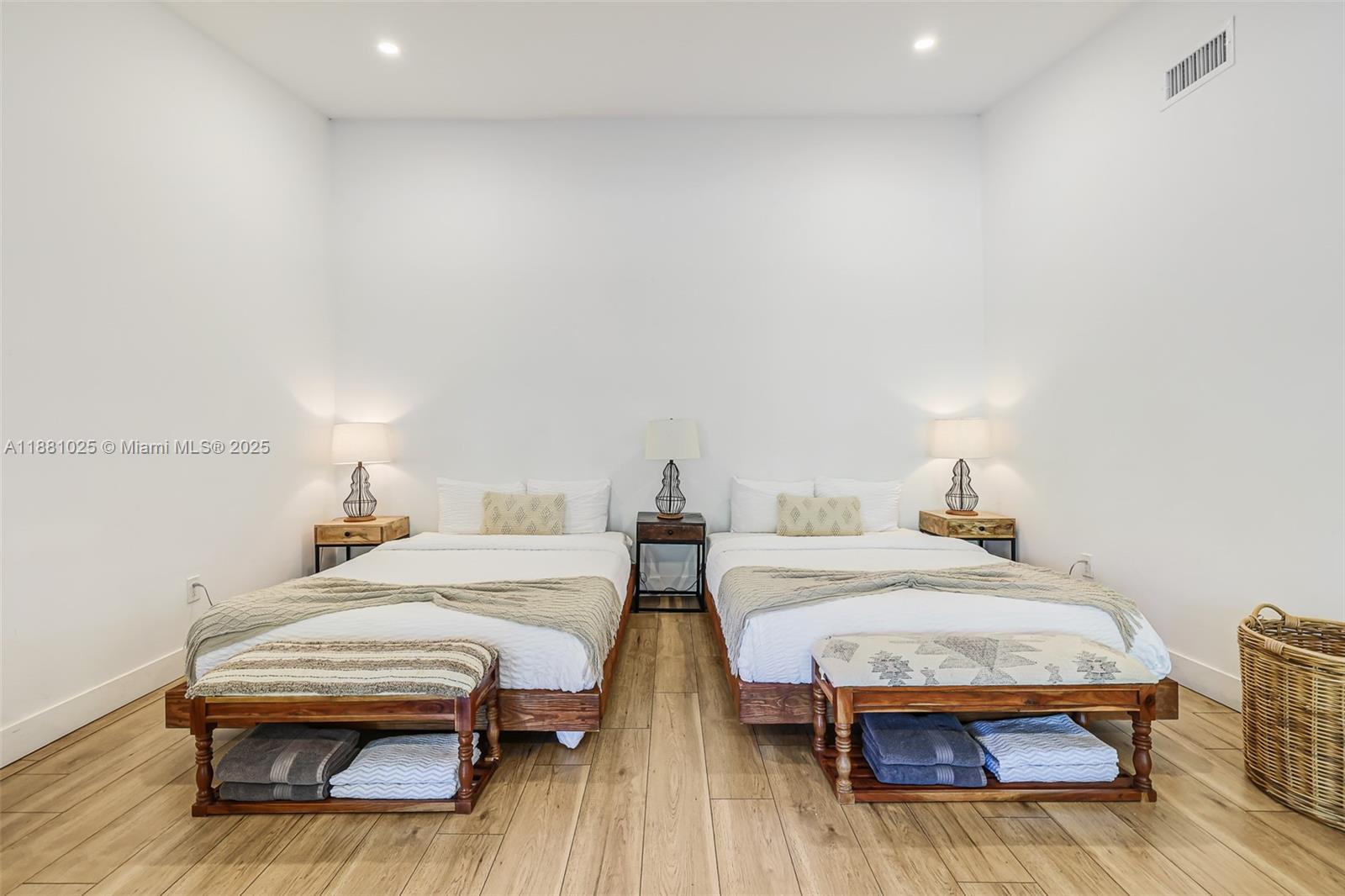 11461 SW 93rd St Miami, FL 33176