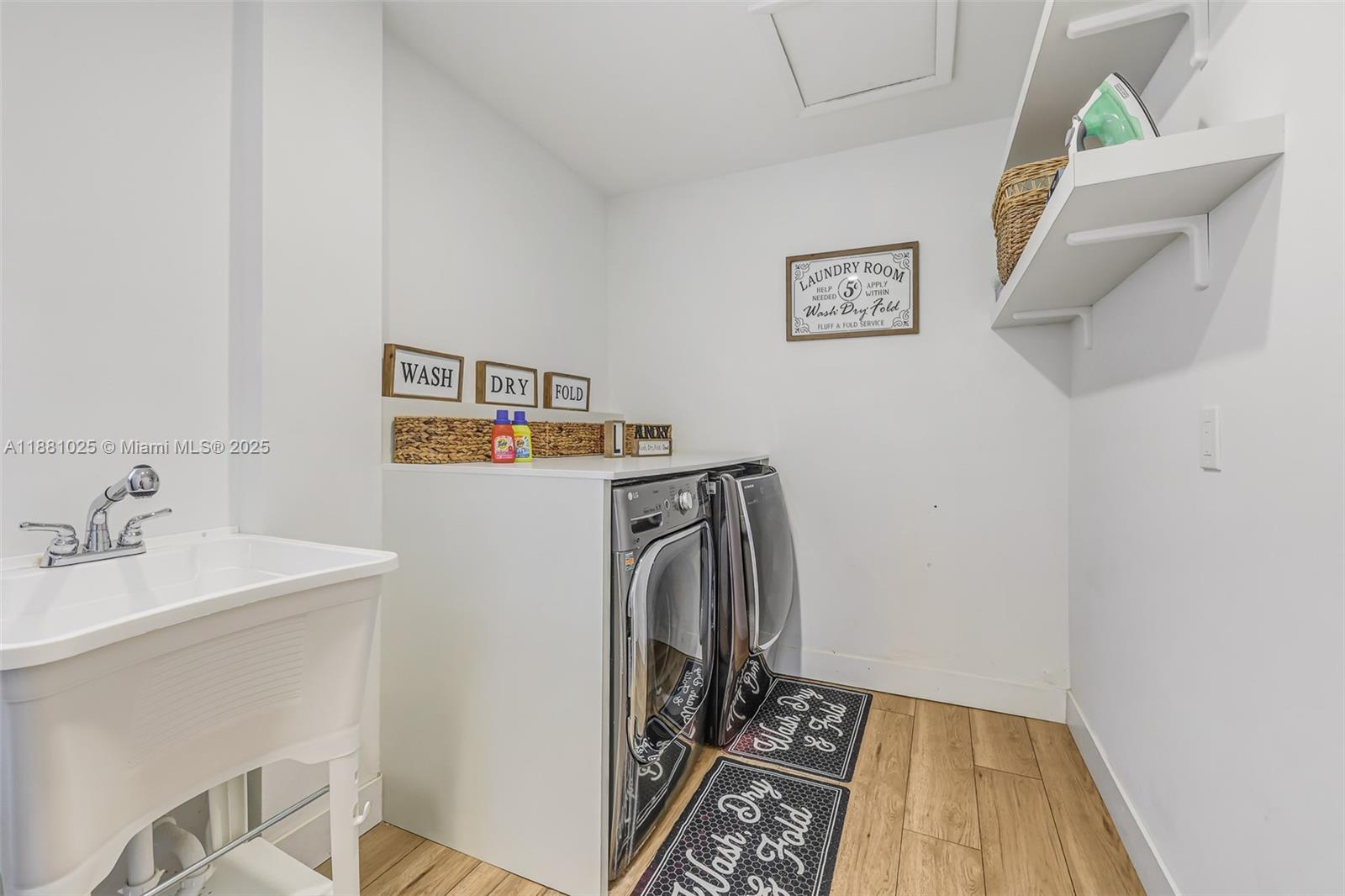 11461 SW 93rd St Miami, FL 33176