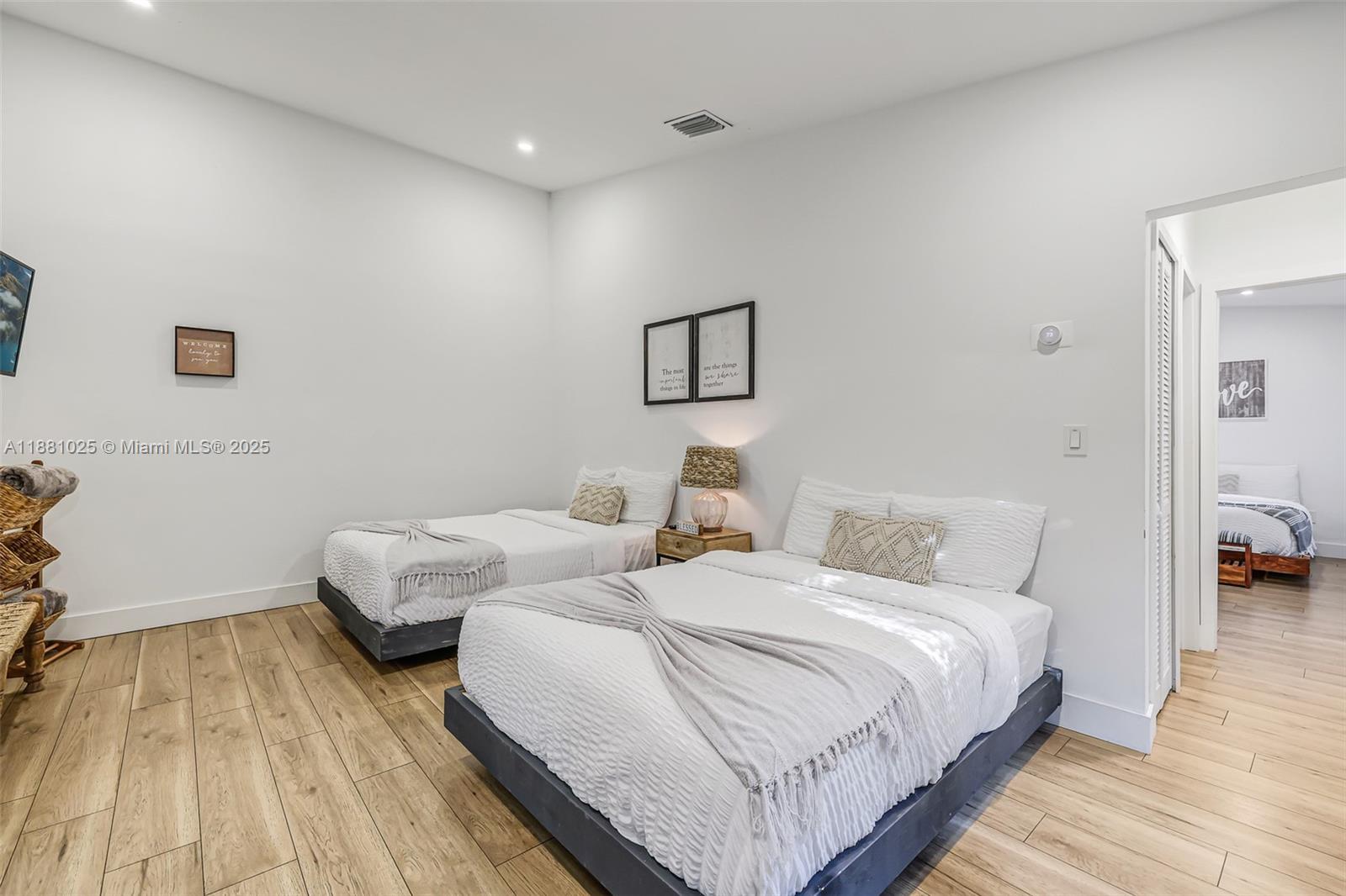 11461 SW 93rd St Miami, FL 33176