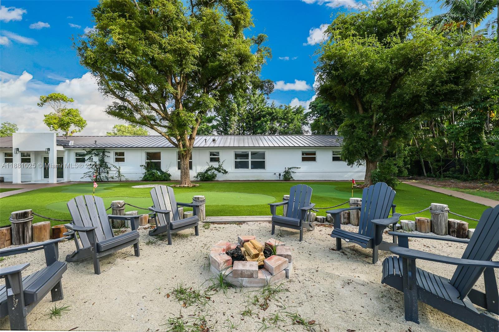 11461 SW 93rd St Miami, FL 33176