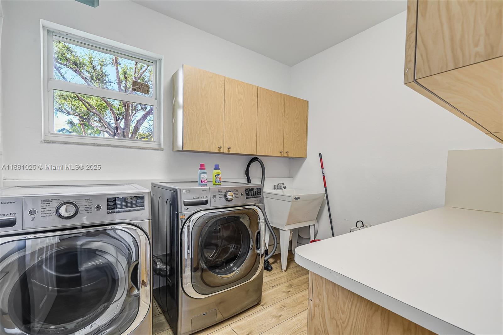 11461 SW 93rd St Miami, FL 33176