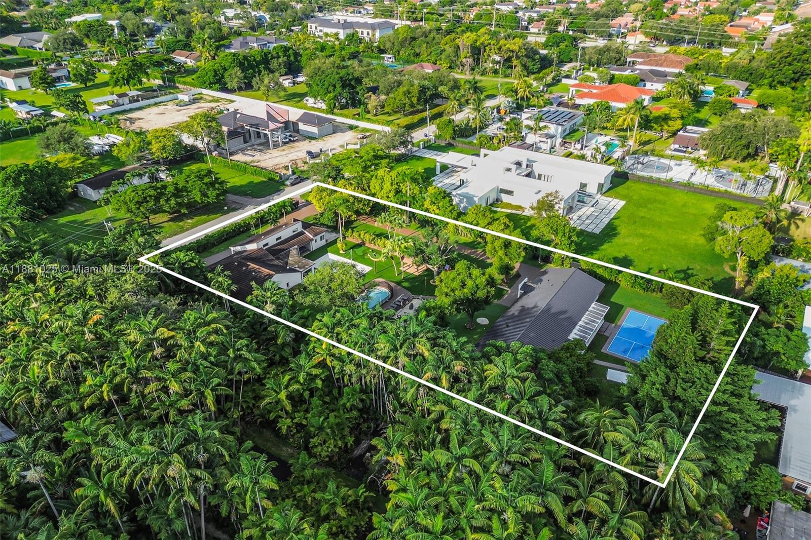 11461 SW 93rd St Miami, FL 33176