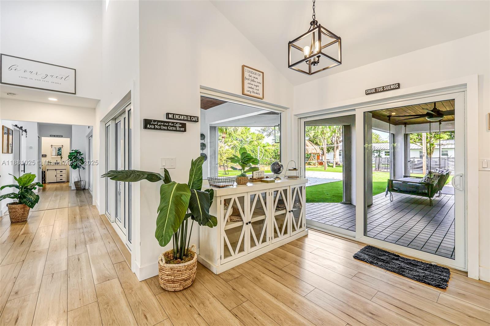 11461 SW 93rd St Miami, FL 33176