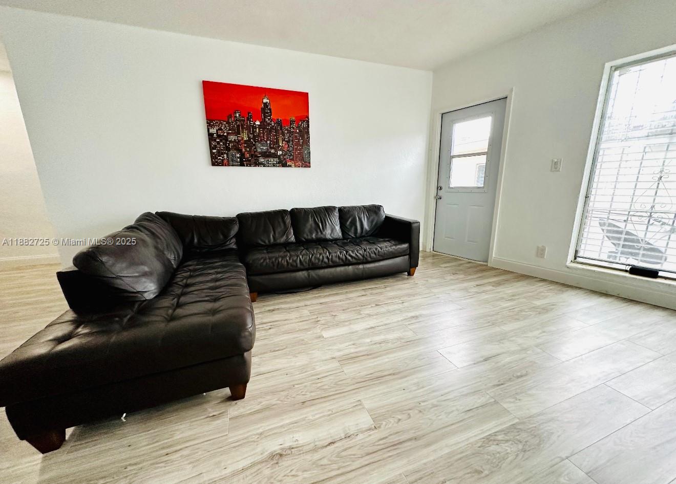7712 Byron Ave #3